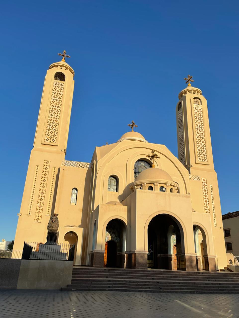 В прошлом году мы с женой летали в Стамбул, но запомнил я от силы процентов 10. Фото есть, но хочется запомнить и свои ощущения. В этот раз в Египте я стал делать заметки, и вот дошли руки собрать из них что-то читаемое. 8