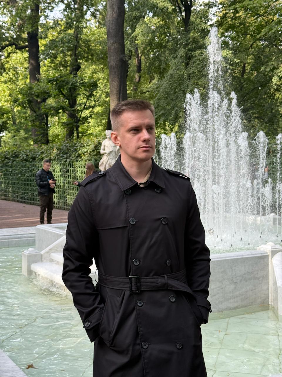 Я тут понял, что совсем не помню свои маршруты в отпуске: куда мы с женой ходили на завтрак, где гуляли, какие экскурсии посещали. Поэтому быть этому каналу дневником памяти. Делюсь нашим питерским маршрутом: 4