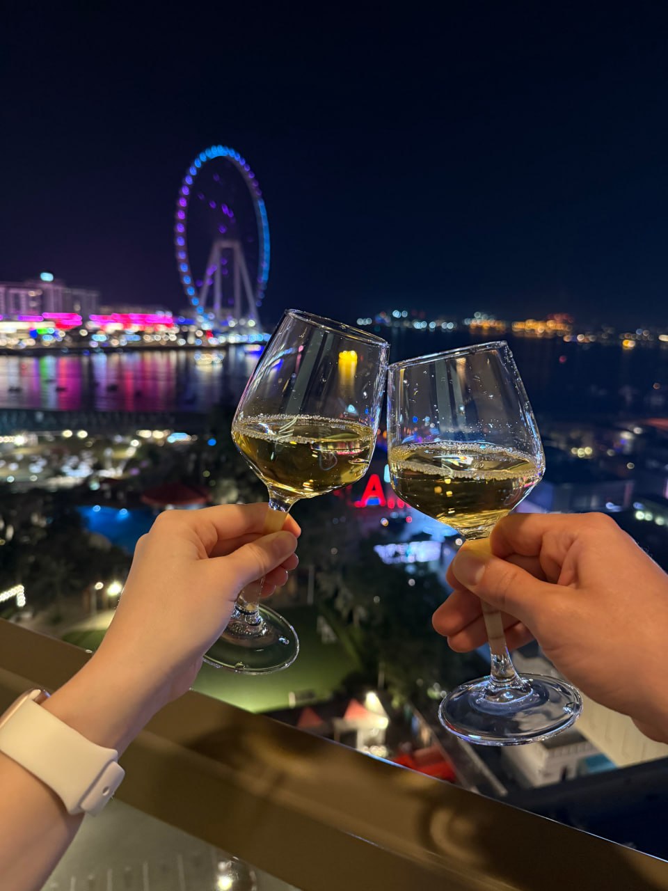 Я собираюсь в свой первый отпуск в этом году, а значит пора всё-таки немного рассказать, как я провел предыдущий отпуск. 6