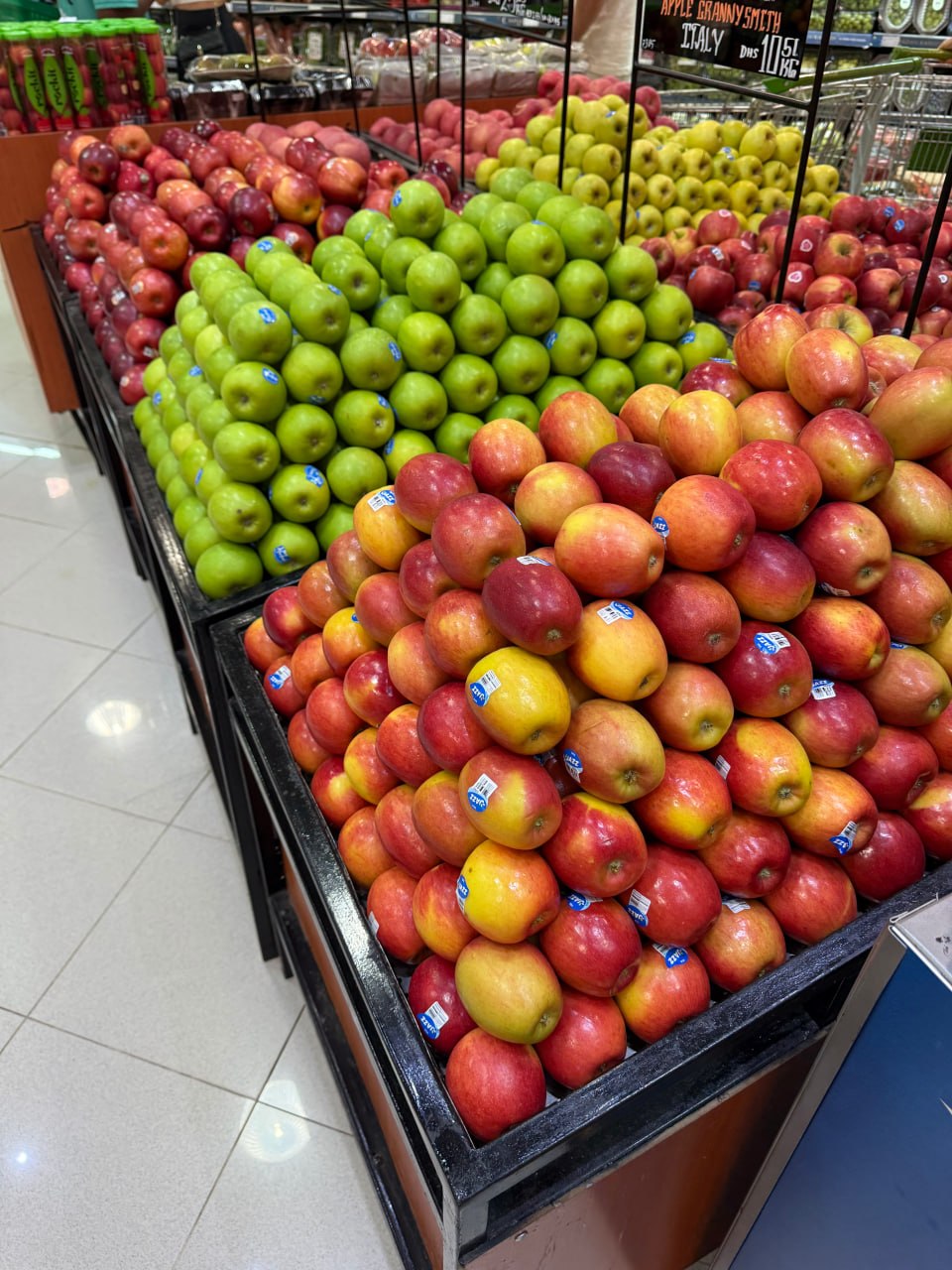 Я собираюсь в свой первый отпуск в этом году, а значит пора всё-таки немного рассказать, как я провел предыдущий отпуск. 8