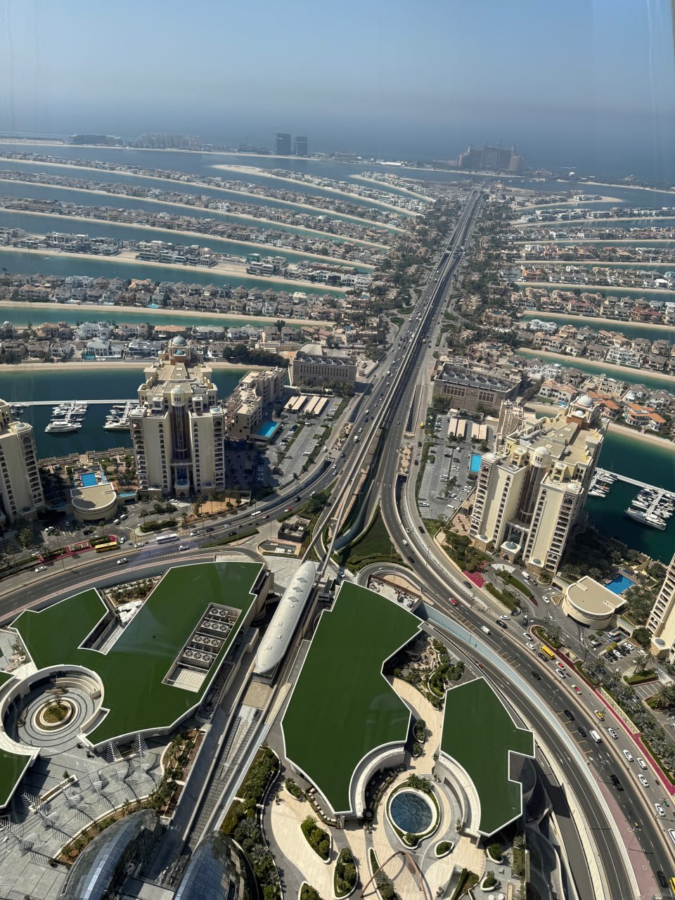 Я собираюсь в свой первый отпуск в этом году, а значит пора всё-таки немного рассказать, как я провел предыдущий отпуск. 9